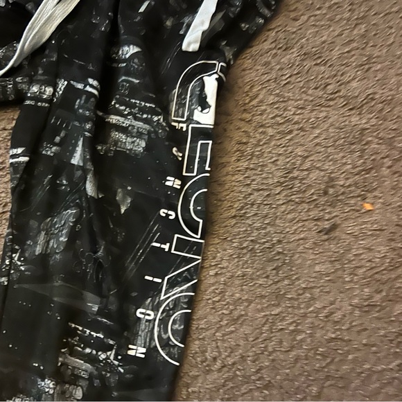 Graphic Sweatpants - Picture 2 of 6